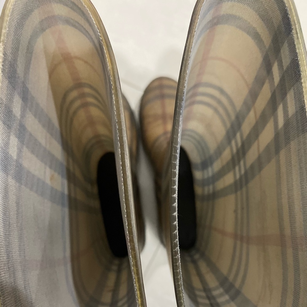 Burberry boots - Picture 3 of 4
